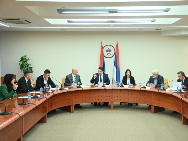 Utvrđeni odgovori Ustavnom sudu Srpske u vezi sa inicijativama kojima su osporeni određeni članovi više zakona