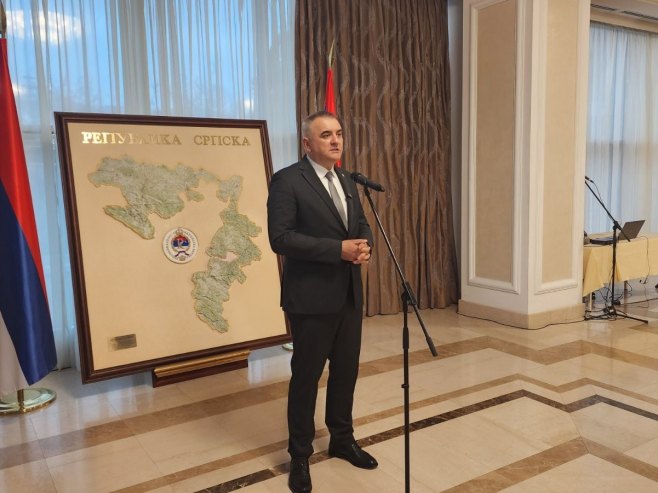 Premijer na prijemu: Srpska stabilna i servisira sve obaveze (FOTO)