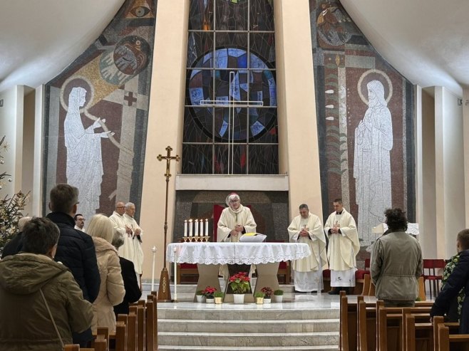 Misa u banjalučkoj katedrali Svetog Bonaventure - predvodio je biskup banjalučki Željko Majić