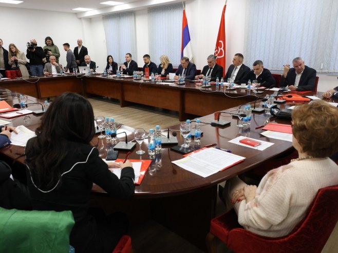 Sastanak Izvršnog komiteta SNSD-a, Konferencija za novinare na RTRS