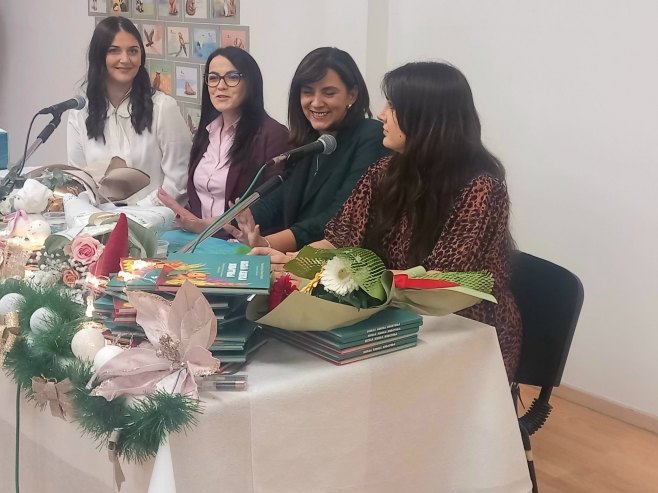 Trebinje: Promovisana zbirka pjesama za djecu "Vesela azbuka životinja"