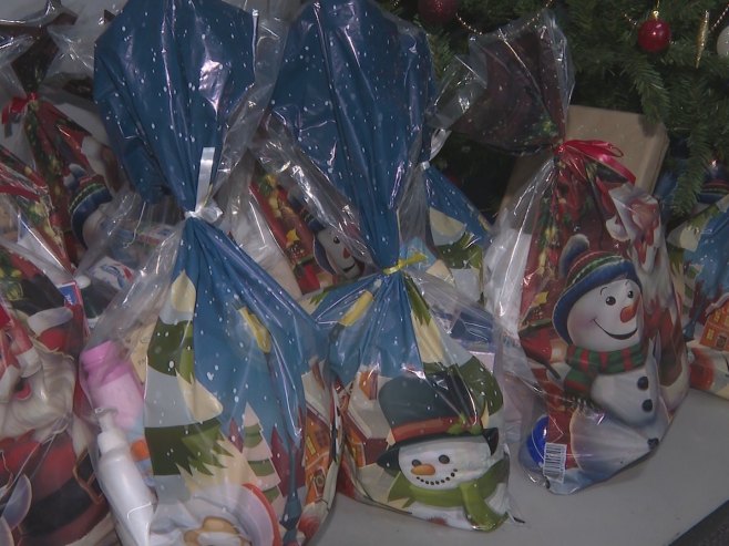 Paketići - Foto: RTRS