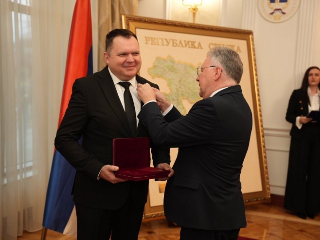 Kalabuhov uručio odlikovanje Budimiru; Budimir: I dalje jačati veze Srba i Rusa