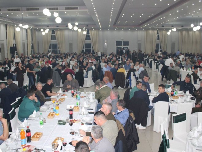 U Loparama održano tradicionalno lovačko veče