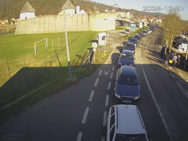 Gužva na svim graničnim prelazima sa Hrvatskom