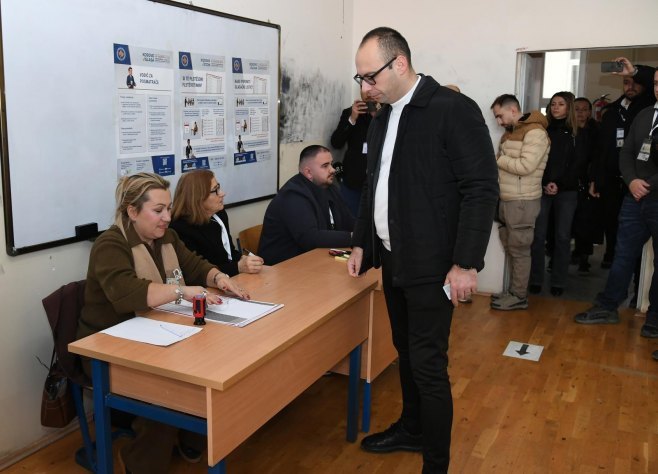 Objavljeni prvi rezultati glasanja na KiM: Samoopredjeljenju 43 odsto, Srpskoj listi šest odsto glasova