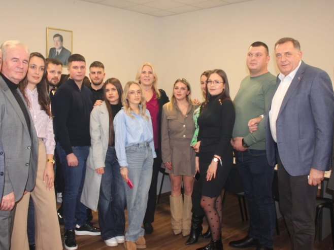 Dodik: U Novu godinu ulazimo sigurni u snagu naših institucija i naše vjere u Srpsku