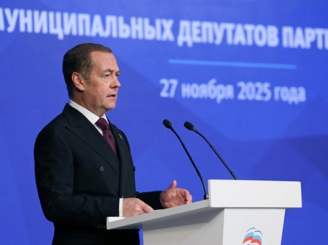 Medvedev: Nakon napada na Putinovu rezidenciju Zelenski će morati da se krije do kraja života