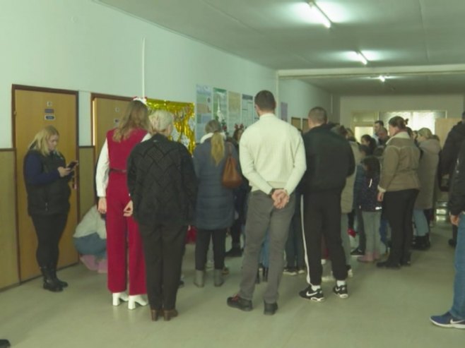 Paketići za socijalno ugrožene Paketići za socijalno ugrožene - Foto: RTRS