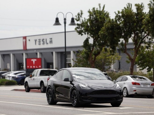 Očekuje se novi pad prodaje Tesle zbog nedostatka poreskih olakšica i konkurencije