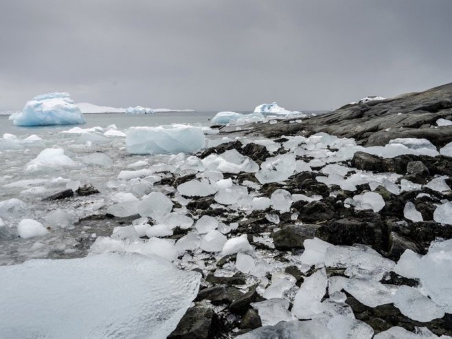 Led okovao Dalmaciju, temperature padaju do minus 12,7 stepeni