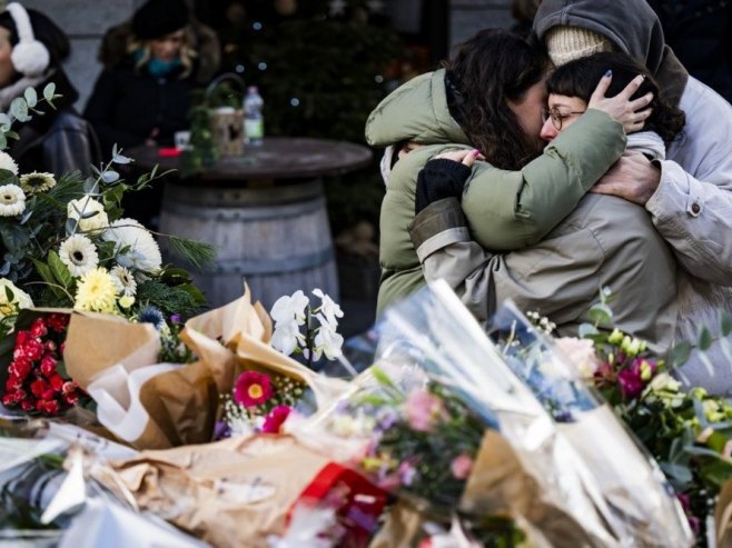 Nesreća u Švajcarskoj (Foto: EPA/JEAN-CHRISTOPHE BOTT) - 