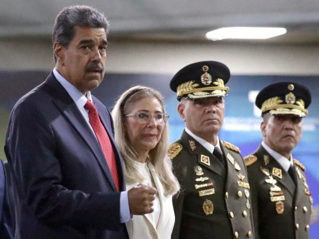 Maduro sa suprugom, arhivska fotografija (foto: EPA/RONALD PENA R) - 