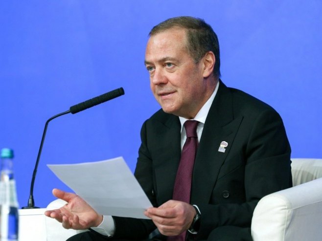 Dmitrij Medvedev (Foto: EPA/EKATERINA SHTUKINA/ SPUTNIK) Dmitrij Medvedev (Foto: EPA/EKATERINA SHTUKINA/ SPUTNIK) -