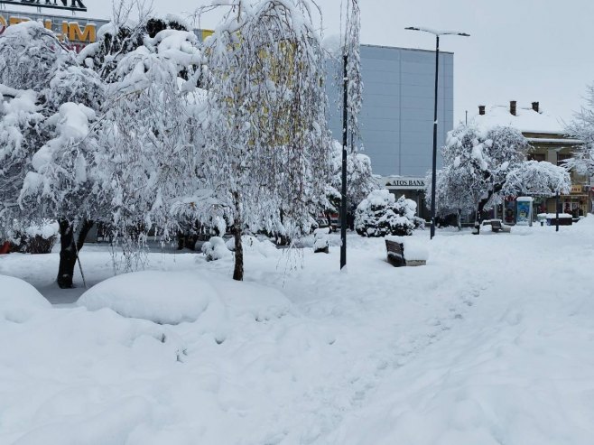 U Bijeljini zakazale zimske službe (FOTO)