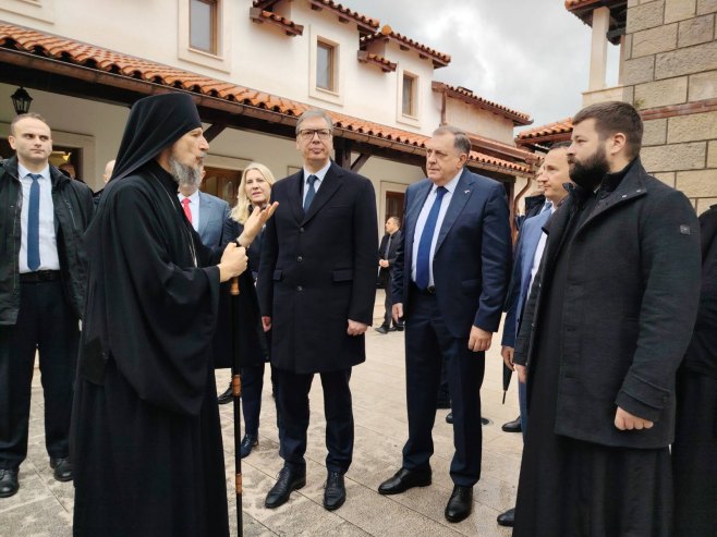 Vučić i Dodik u Mrkonjićima Vučić i Dodik u Mrkonjićima - Foto: SRNA