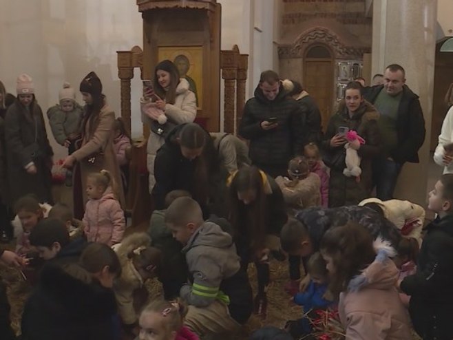 Porodičnim sabranjima čuvati običaje i tradiciju u svim domaćinstvima