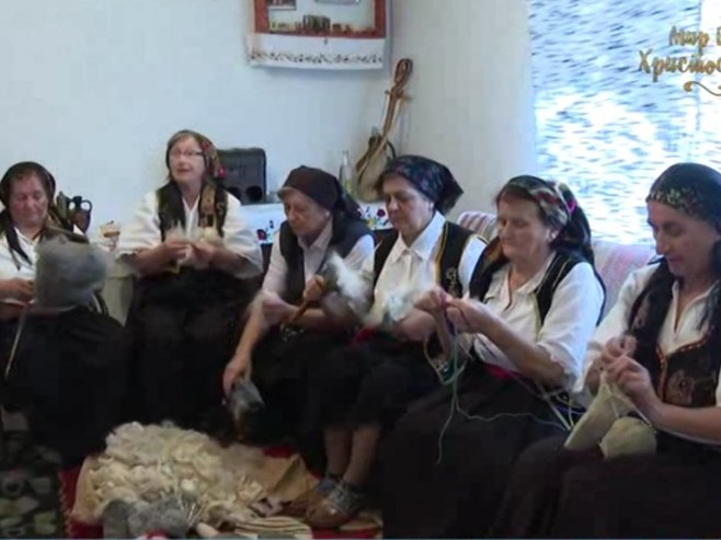 Članice Udruženja "Mitrovdanak" - Foto: RTRS