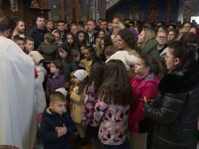 Srbi širom Kosova i Metohije na božićnim liturgijama