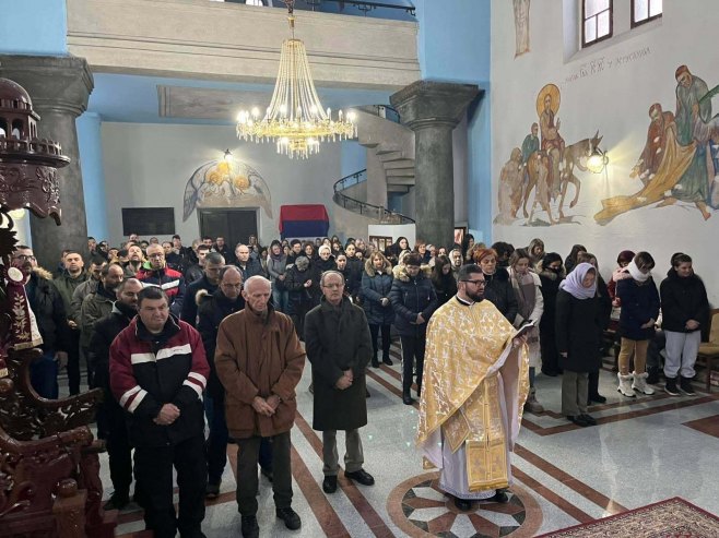 Božićna liturgija u Hramu Svetog Save u Drvaru