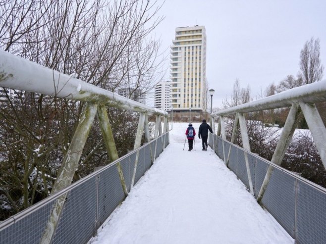 U Evropi otkazane stotine letova, blokirane pruge