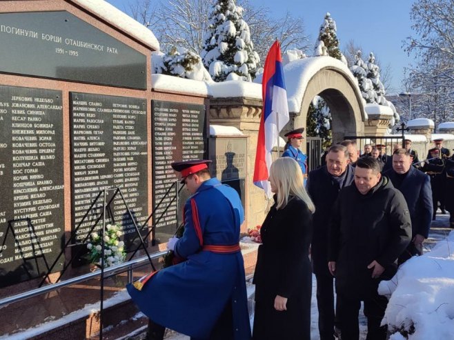 Obilježavanje Dana Republike - položeni vijenci na groblju Sveti Pantelija (FOTO)