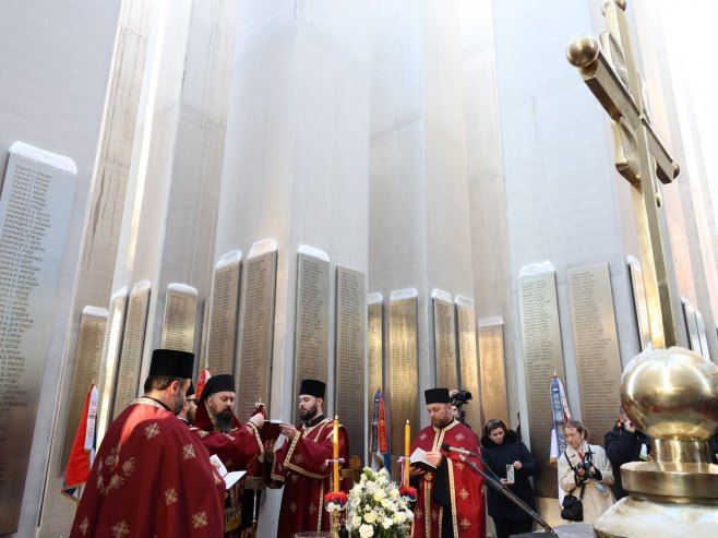 U Banjaluci ceremonija otkrivanja Centralnog spomen-obilježja borcima (FOTO)