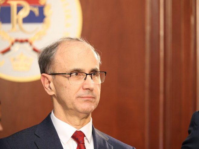 Macut: Stabilna makroekonomija i cijene, a prosječna januarska plata 1.009 evra