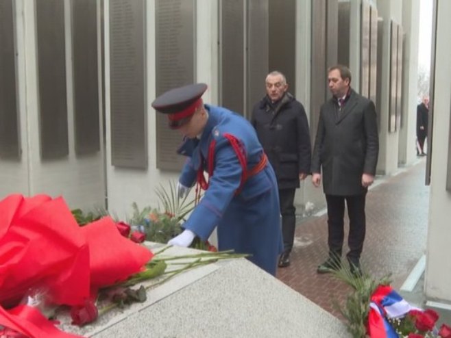 Polaganje vijenaca - Foto: RTRS