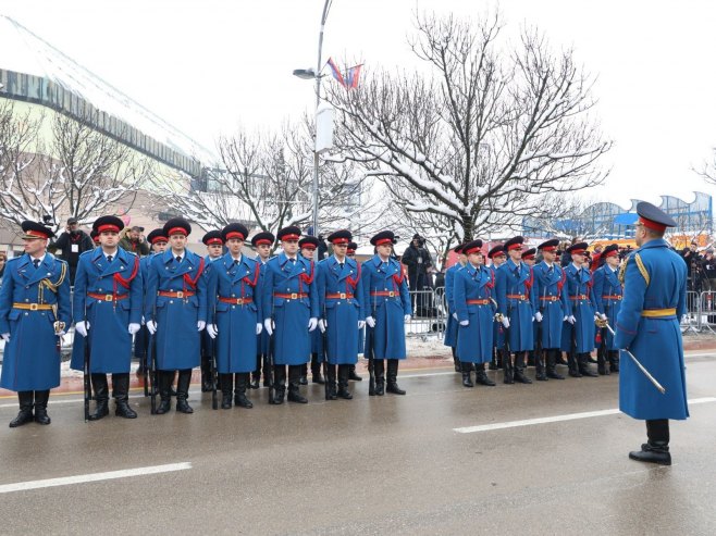 UŽIVO - Svečani defile povodom Dana Republike Srpske