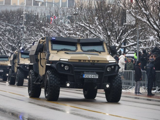 Na svečanom defileu predstavljeni "Despot" i "Vihor" (VIDEO)