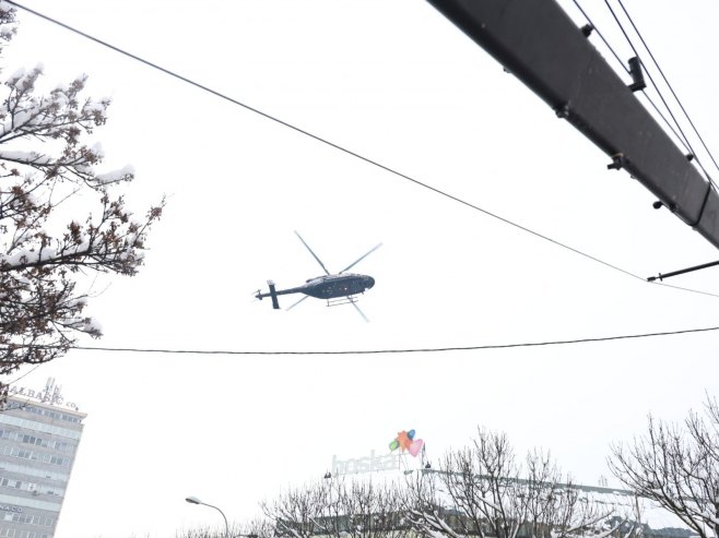 Spektakularan prelet helikoptera Uprave za vazduhoplovstvo na svečanom defileu povodom Dana Republike (VIDEO)