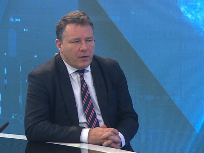 Žan-Lin Lakapel: Srpska i njena borba dobar model za cijelu Evropu - da se vidi kako se prave patriote bore za svoju zemlju (VIDEO)