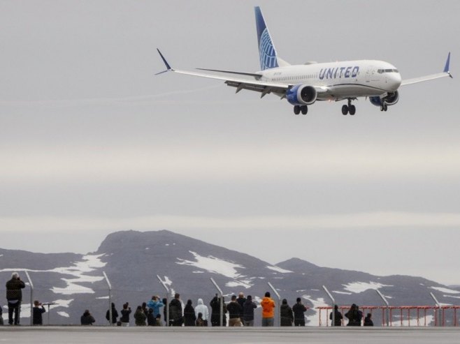 Tramp: Odbranu Grenlanda čine dvije zaprege sa psima; Moramo preuzeti, a ne zakupiti