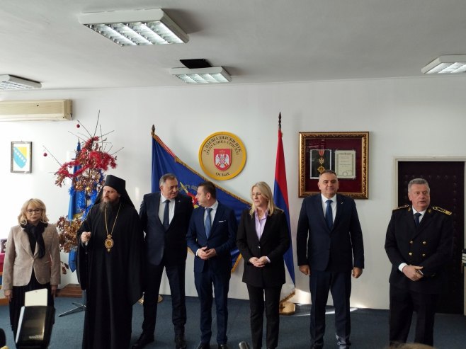 U kasarni "Kozara" tradicionalni prijem povodom pravoslavnog Božića; Prisustvuju zvaničnici Srpske (FOTO)