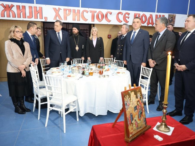 U kasarni "Kozara" tradicionalni prijem povodom pravoslavnog Božića; Prisustvuju zvaničnici Srpske (FOTO)