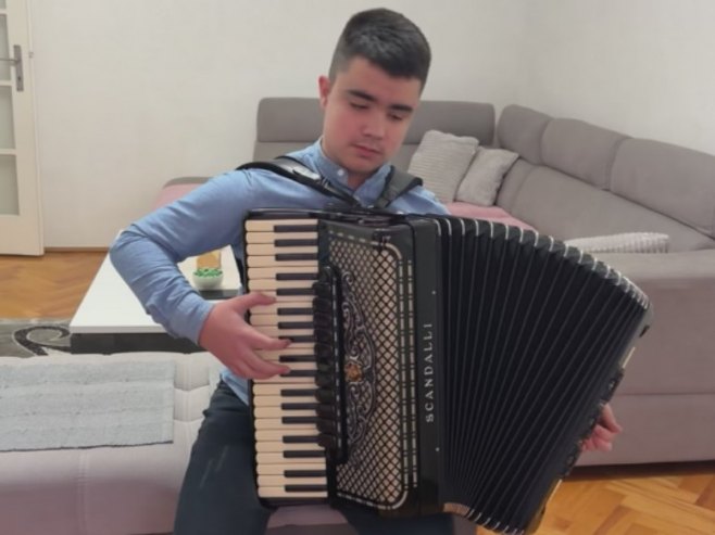 Mladi harmonikaš Vladimir Kurtinović nabolji ambasador Doboja