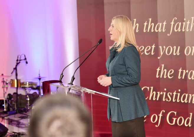 Cvijanović: Božić je praznik ljubavi i radosti, ali i vjere u bolju budućnost