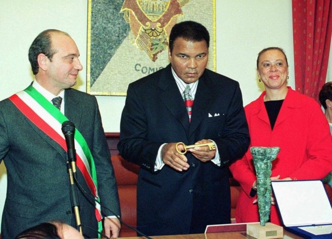 Muhamed Ali u Italiji, arhivska fotografija (foto: EPA PHOTO ANSA/RAGONESE) - 