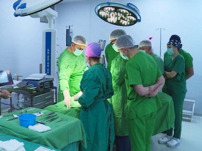 Foča: Nove kolorektalne hirurške procedure mini invazivnom laserskom metodom (VIDEO)