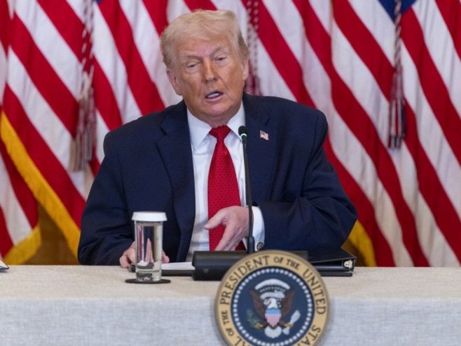 Tramp: Moguće carine zemljama koje su protiv preuzimanja Grenlanda