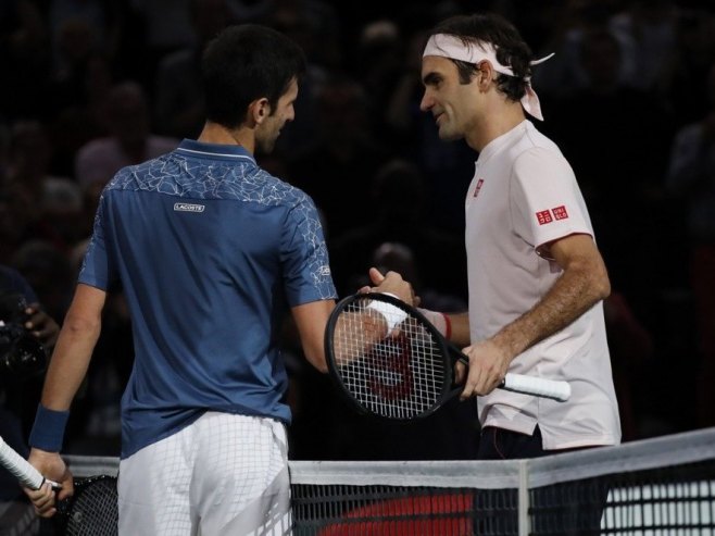 Snimak koji obilazi cijeli svijet: Federer prekinuo meč kada je vidio Đokovića, pa oduševio potezom