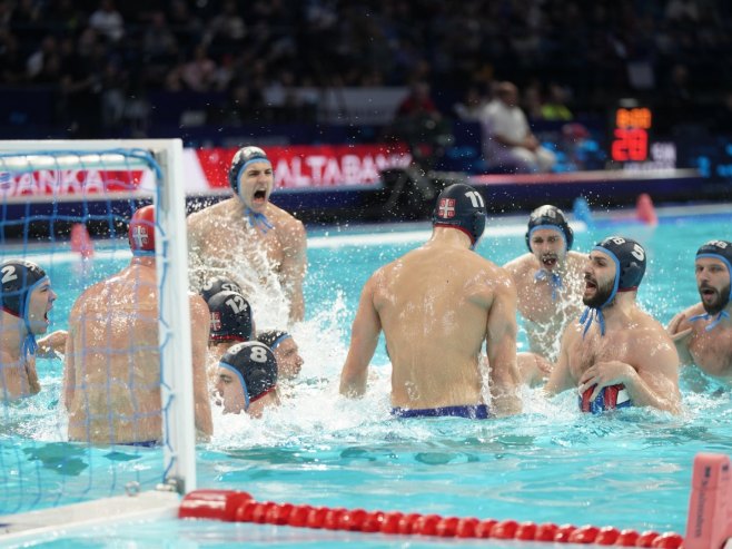 Vaterpolisti Srbije pobjedom protiv Mađarske obezbijedili plasman u polufinale EP (FOTO)