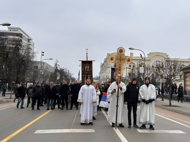 Plivanje za Časni krst - litija u Banjaluci, u Trebinju više od 200 učesnika (FOTO)