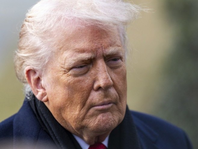 Donald Tramp (foto: EPA/SHAWN THEW) - 