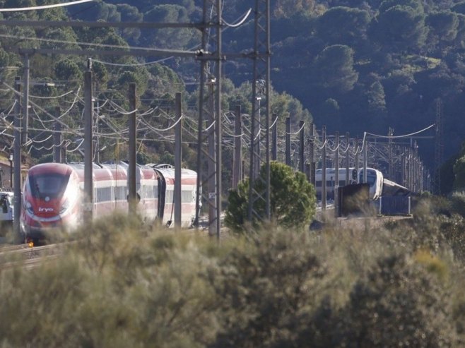 Nesreća u Španiji (Foto:  EPA/JORGE ZAPATA) - 