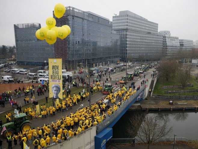 Poljoprivrednici na ulicama Strazbura zbog sporazuma o slobodnoj trgovini
