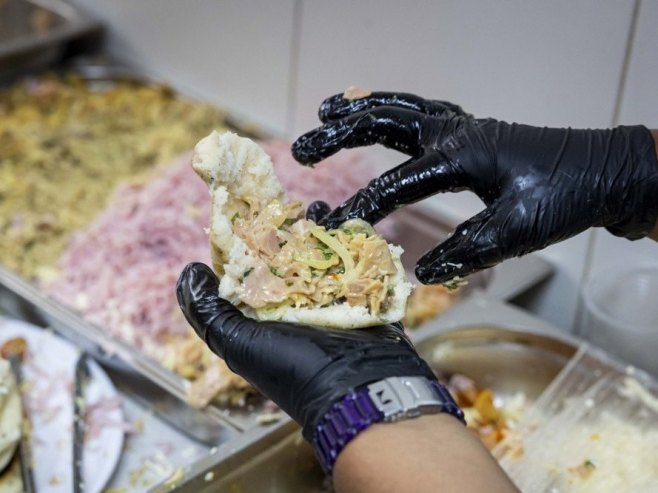 Dostava ili kuvanje - šta građani biraju? (VIDEO)