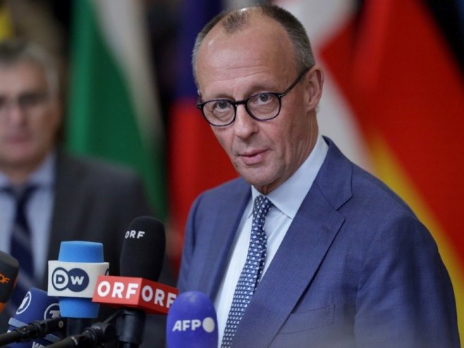 Njemačka policija spriječila napad ekoloških aktivista na privatni avion njemačkog kancelara