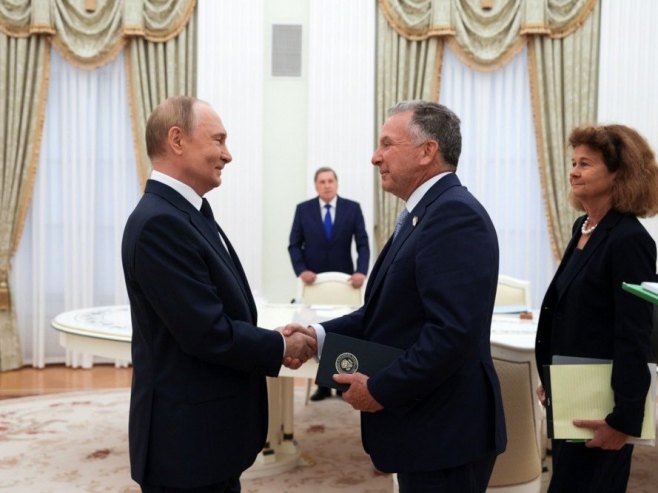 U Kremlju sastanak Putina sa Trampovim izaslanicima (VIDEO)